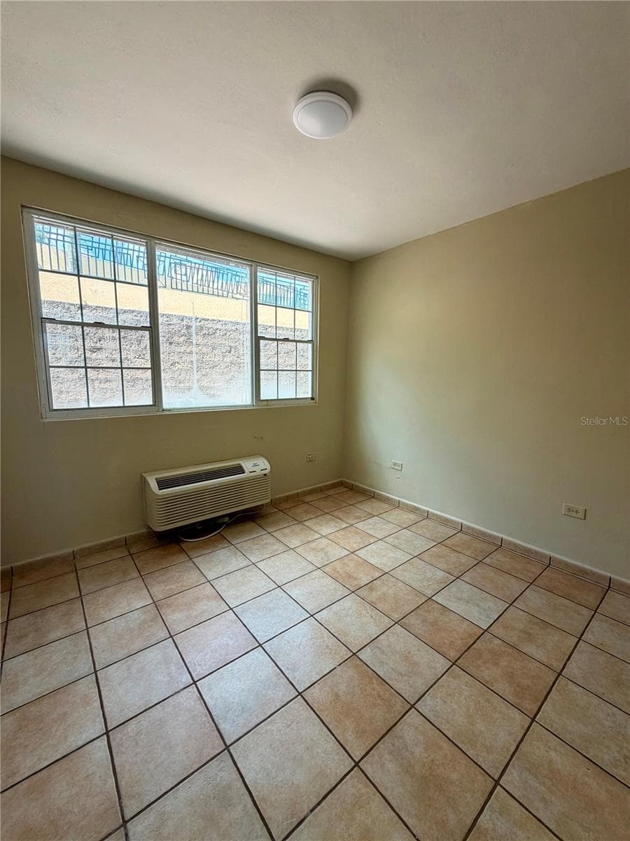 968 COSTA DORADA — photo 10 of 11