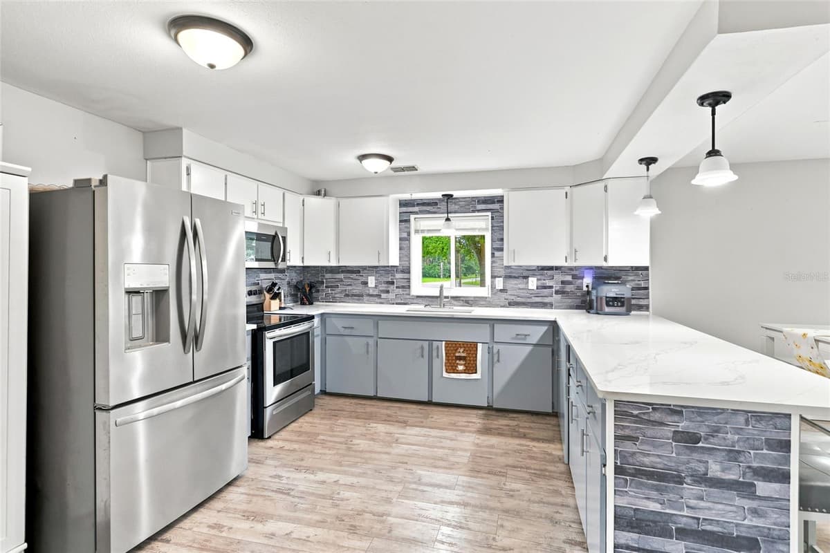 1518 DICKENS ROAD — photo 3 of 50