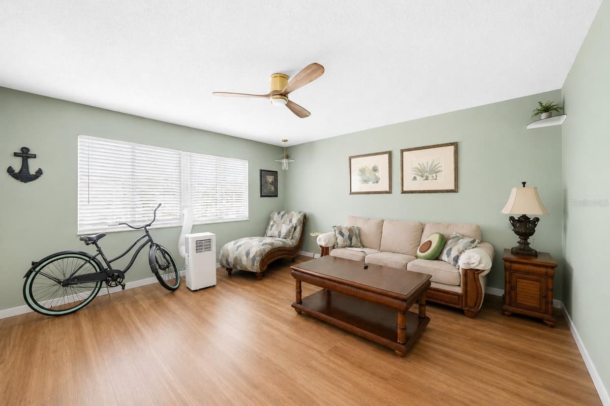 22375 EDGEWATER DRIVE — photo 5 of 24