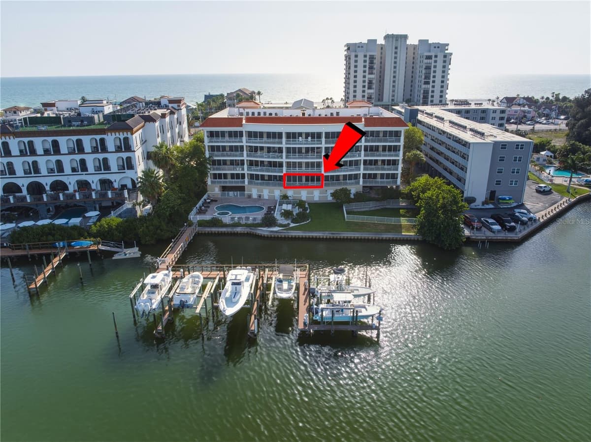 3805 GULF BOULEVARD — photo 6 of 41