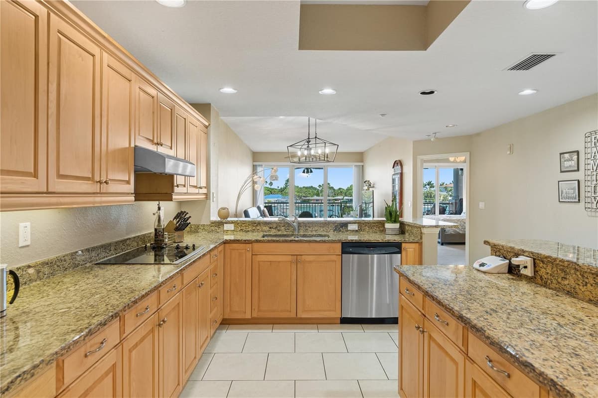 3805 GULF BOULEVARD — photo 32 of 41