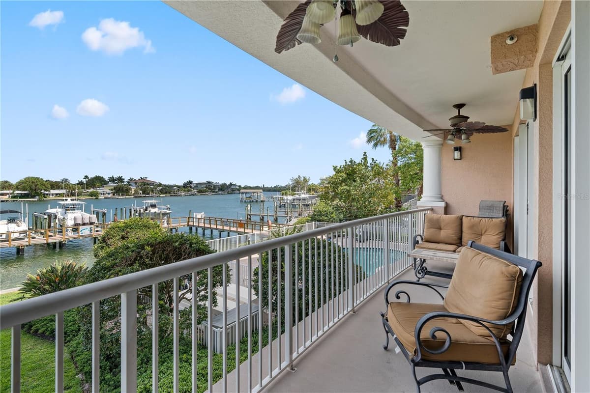 3805 GULF BOULEVARD — photo 15 of 41