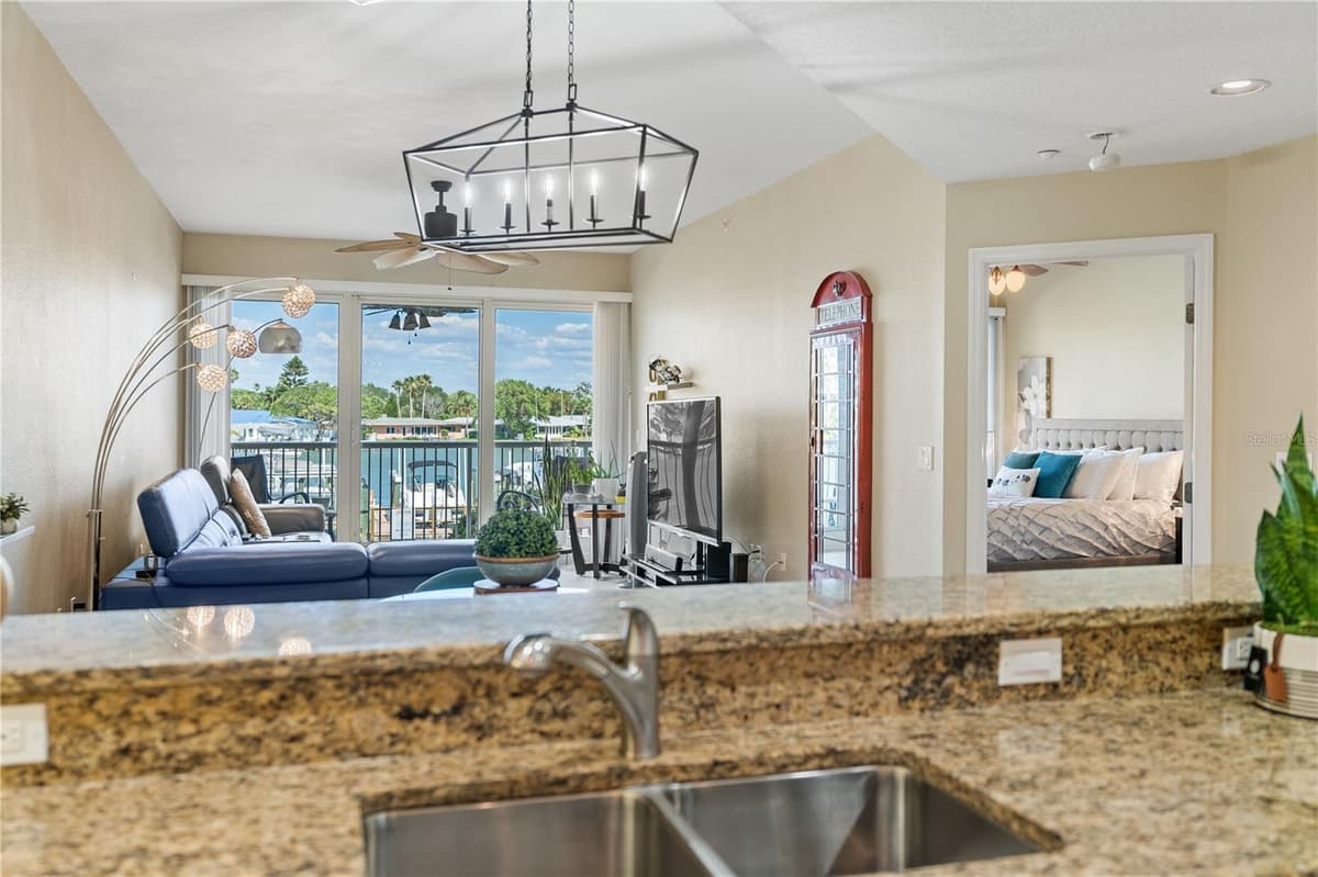 3805 GULF BOULEVARD — photo 34 of 41