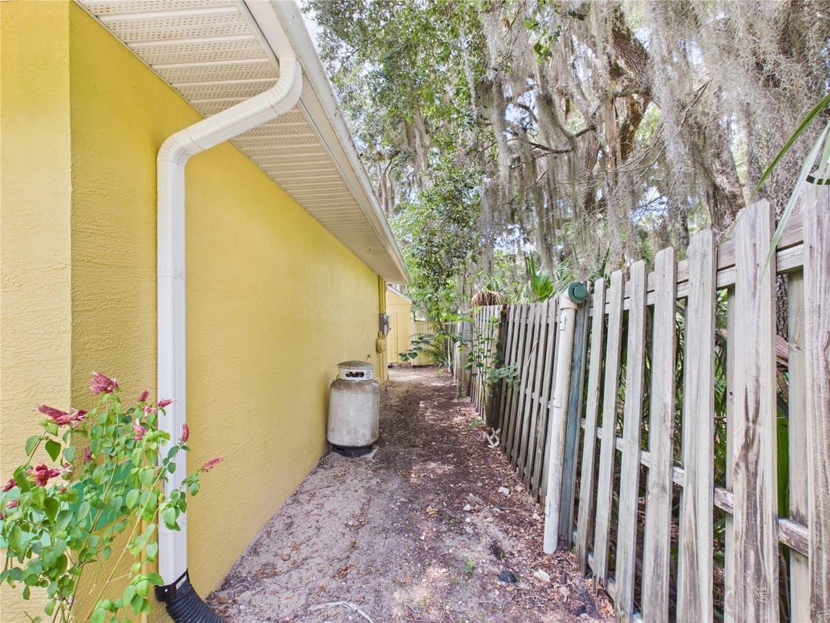 11236 RAIN POINT — photo 44 of 67