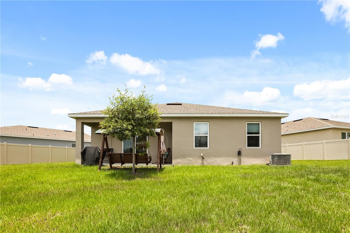 1580 BLUE LAGOON CIRCLE — photo 34 of 40