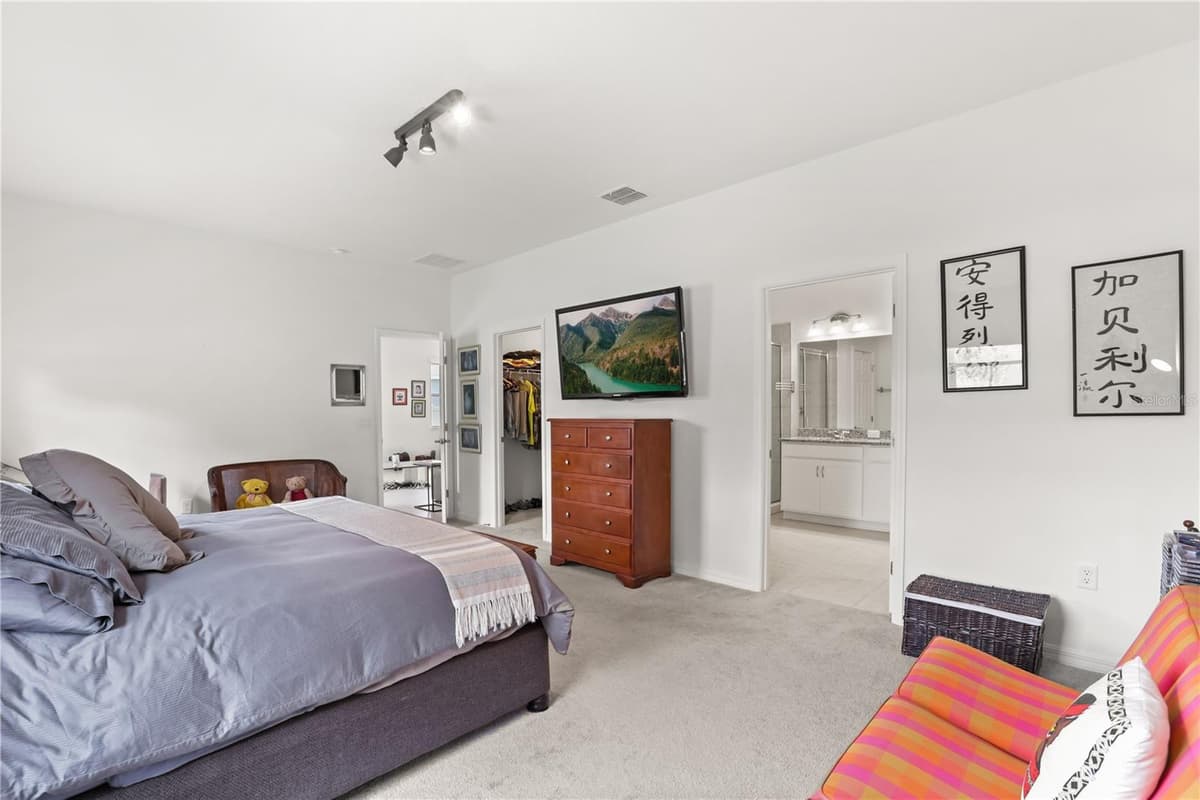 1580 BLUE LAGOON CIRCLE — photo 20 of 40