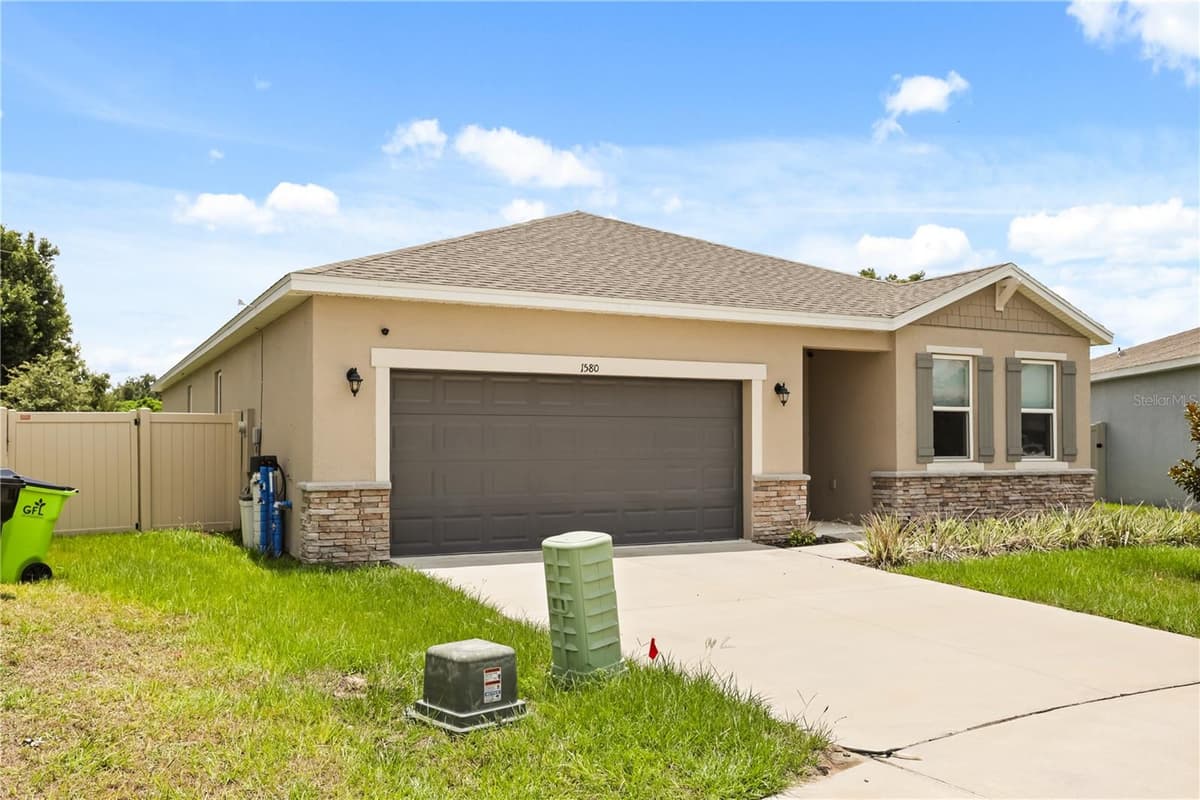 1580 BLUE LAGOON CIRCLE — photo 3 of 40