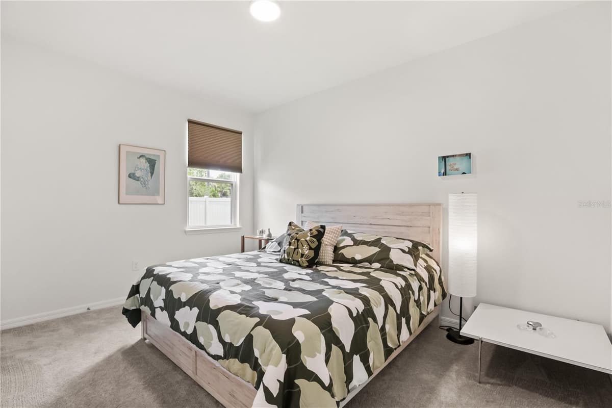 1580 BLUE LAGOON CIRCLE — photo 26 of 40