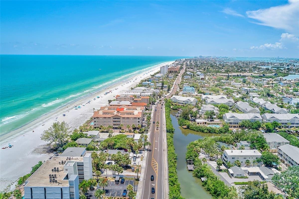 420 GULF BOULEVARD — photo 48 of 56