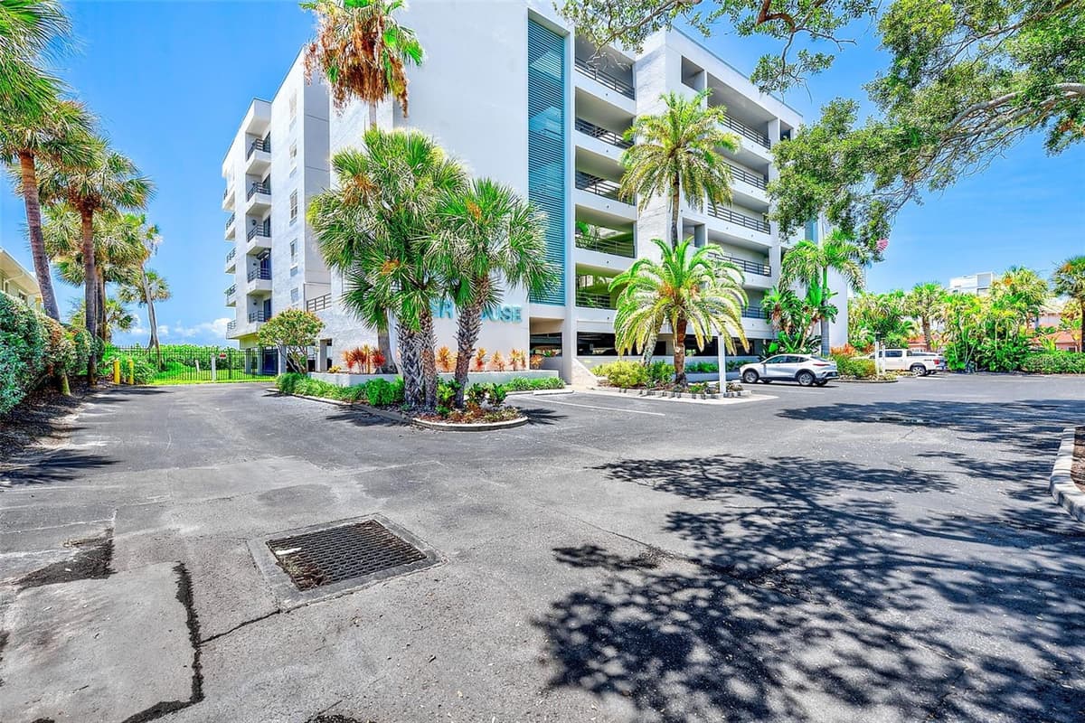 420 GULF BOULEVARD — photo 39 of 56