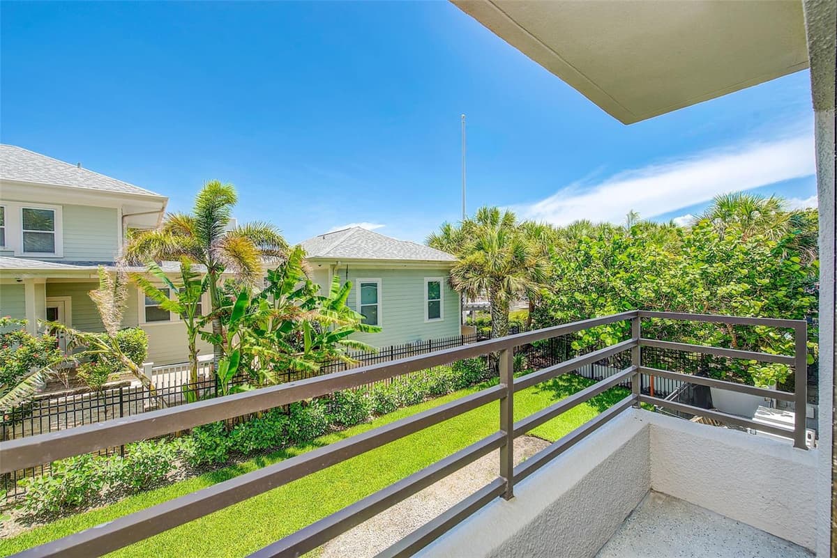 420 GULF BOULEVARD — photo 32 of 56