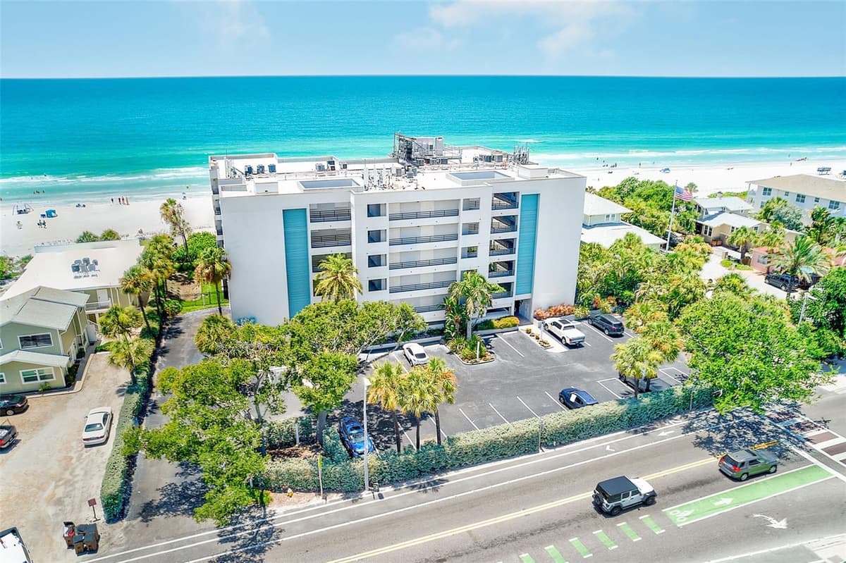 420 GULF BOULEVARD — photo 42 of 56