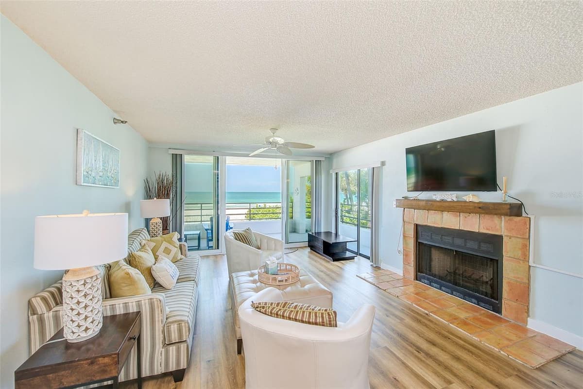 420 GULF BOULEVARD — photo 16 of 56