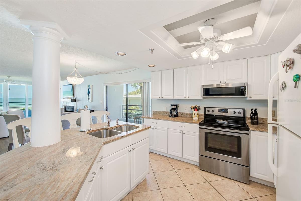 420 GULF BOULEVARD — photo 10 of 56