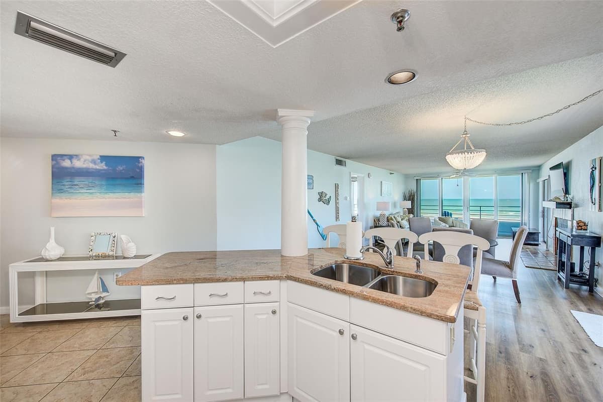 420 GULF BOULEVARD — photo 9 of 56