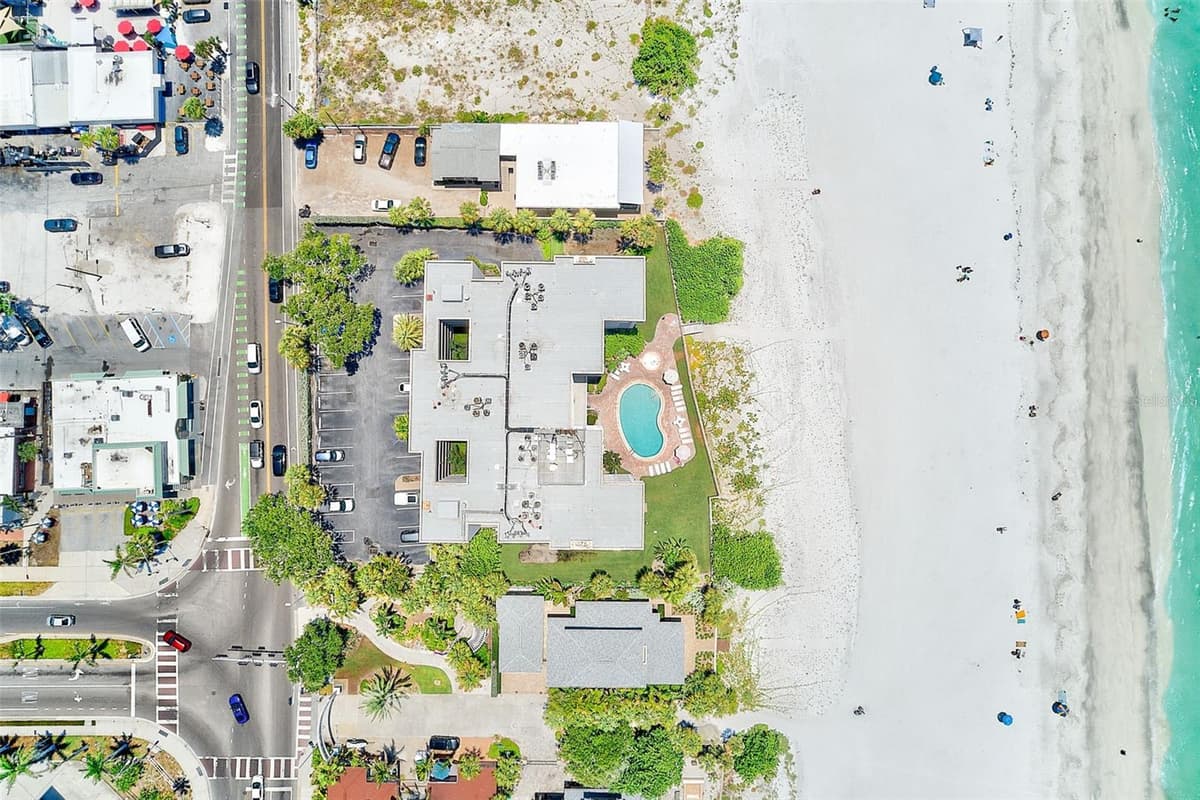 420 GULF BOULEVARD — photo 44 of 56