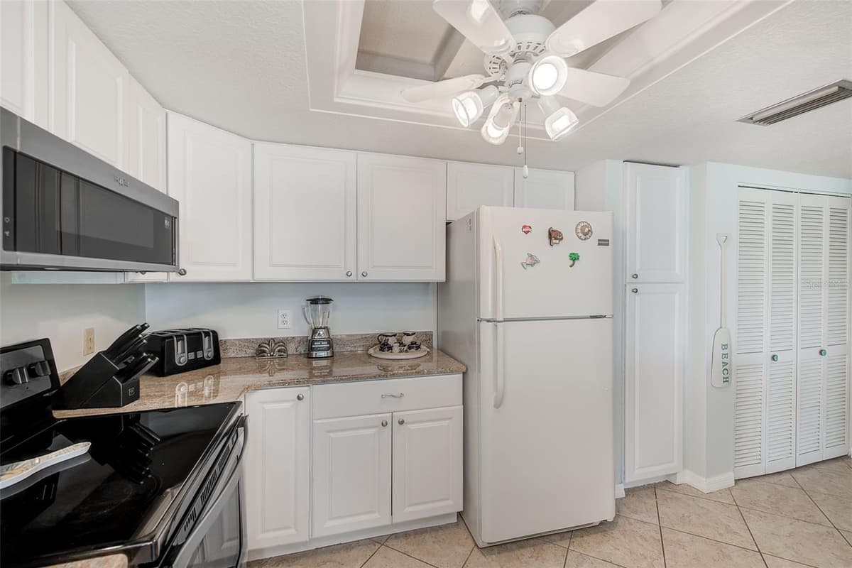 420 GULF BOULEVARD — photo 12 of 56