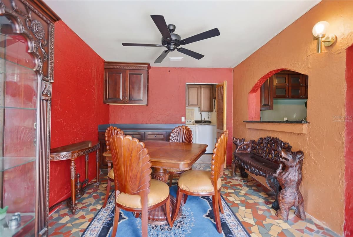 120 VALENCIA ROAD — photo 4 of 21