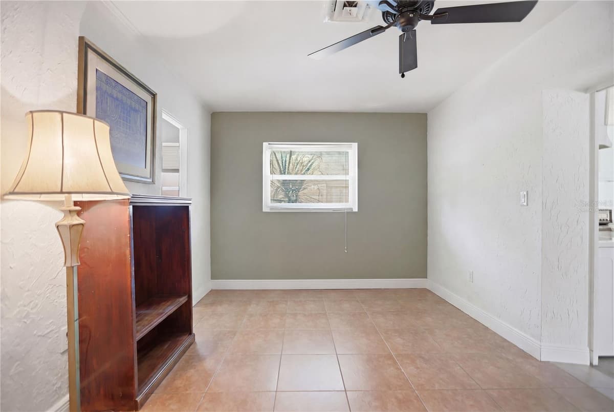 120 VALENCIA ROAD — photo 10 of 21