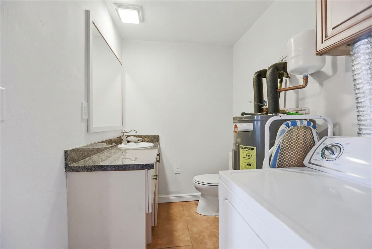 120 VALENCIA ROAD — photo 16 of 21