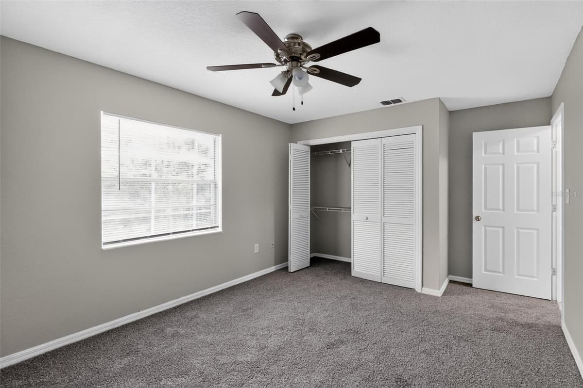9504 VIA SEGOVIA — photo 14 of 22