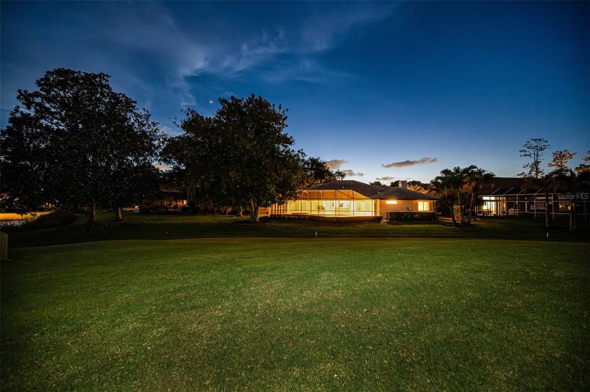 4995 CAMBERLEY LANE — photo 40 of 57