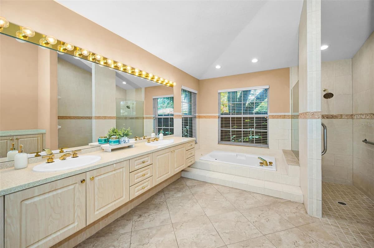 4995 CAMBERLEY LANE — photo 18 of 57