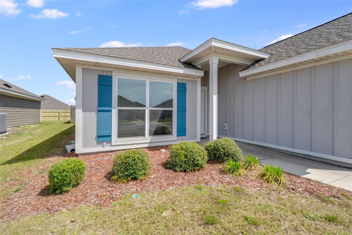 274 BAYOU BEND LANE — photo 4 of 37