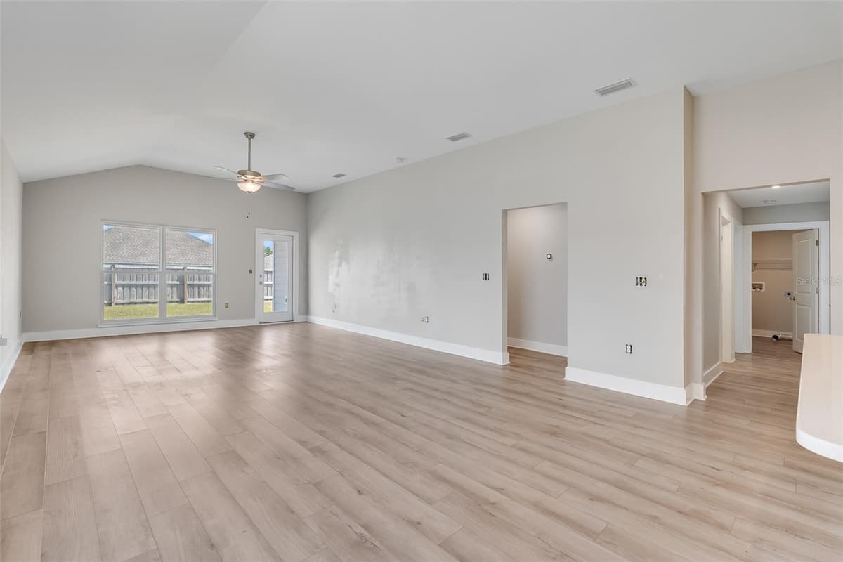 274 BAYOU BEND LANE — photo 10 of 37