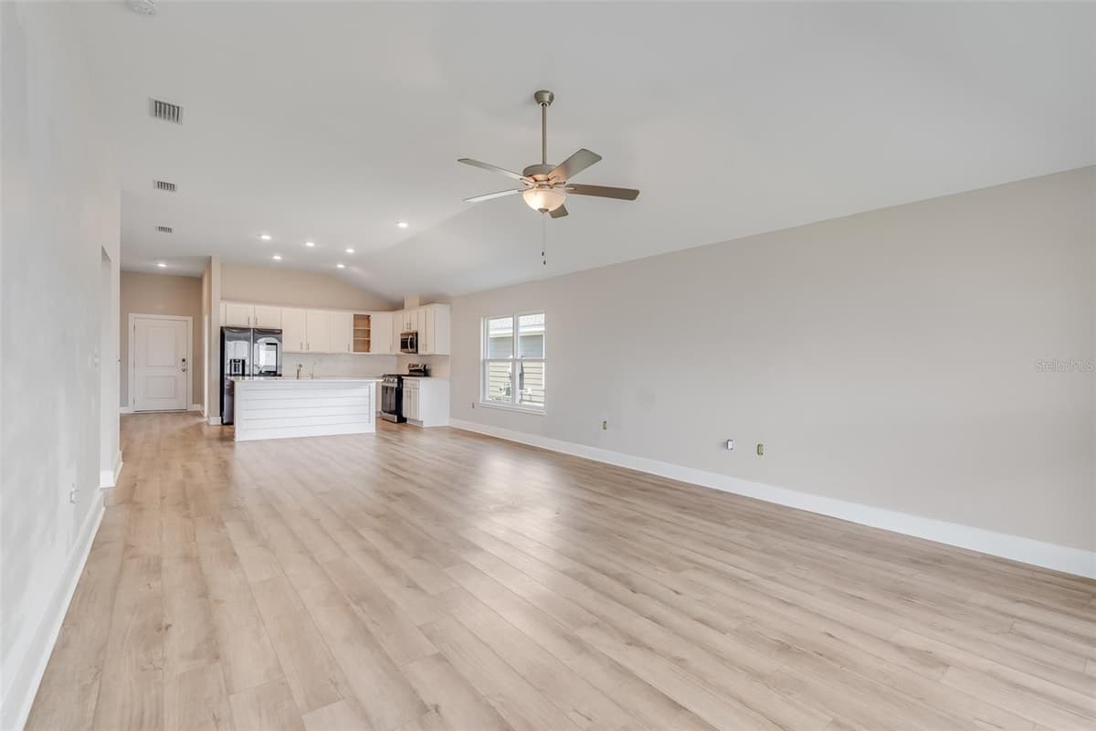274 BAYOU BEND LANE — photo 13 of 37