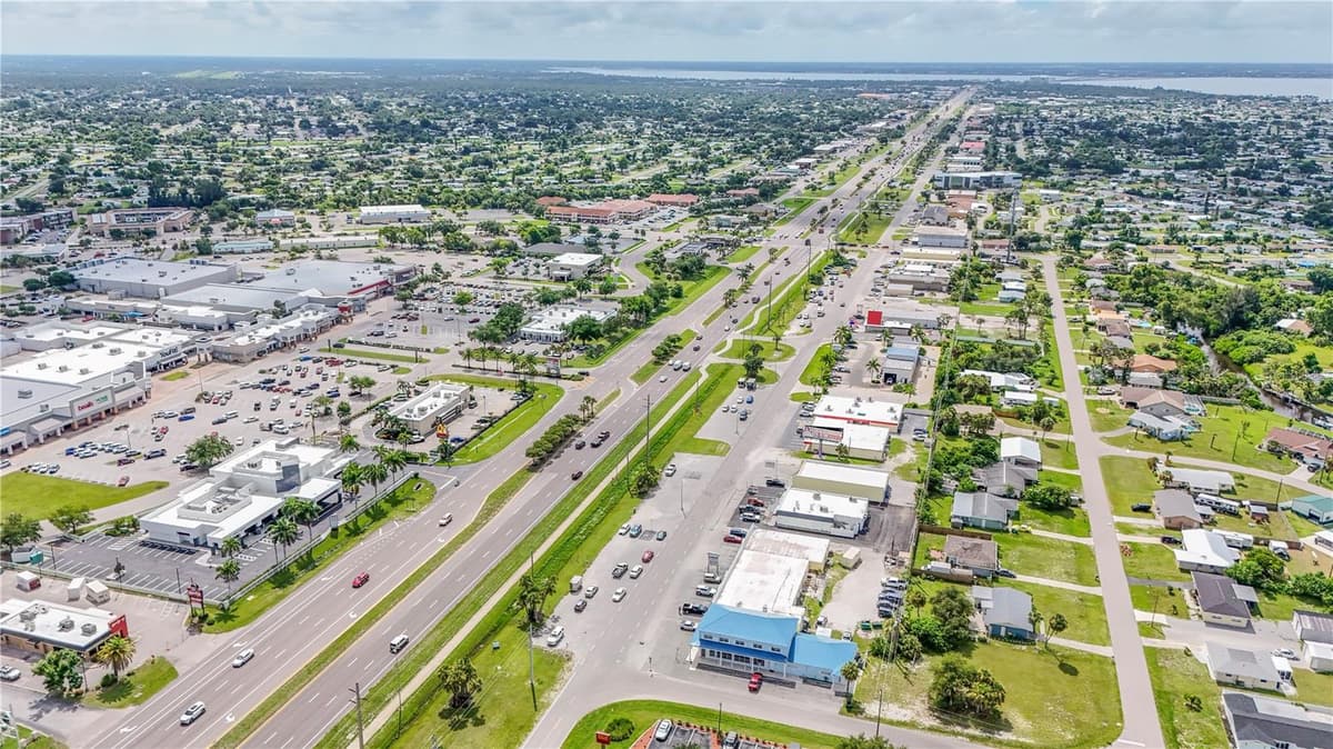 3231 TAMIAMI TRAIL — photo 3 of 10