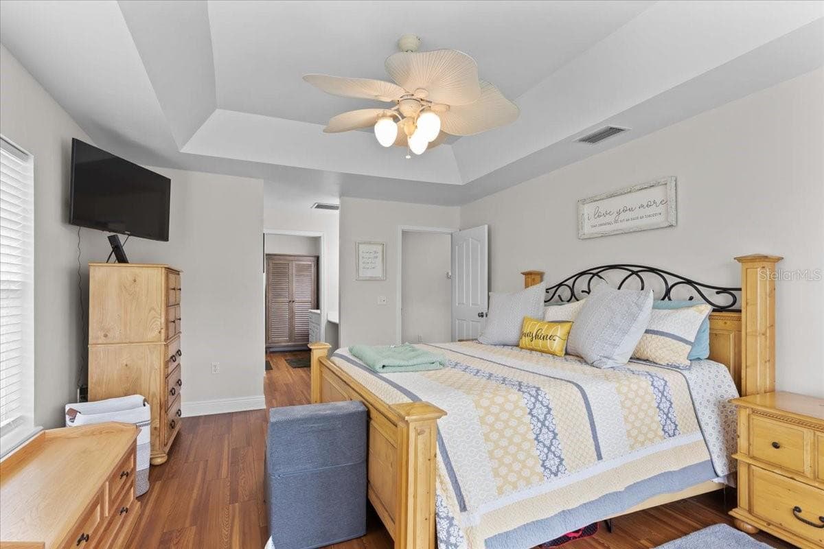 14681 232ND STREET — photo 15 of 27