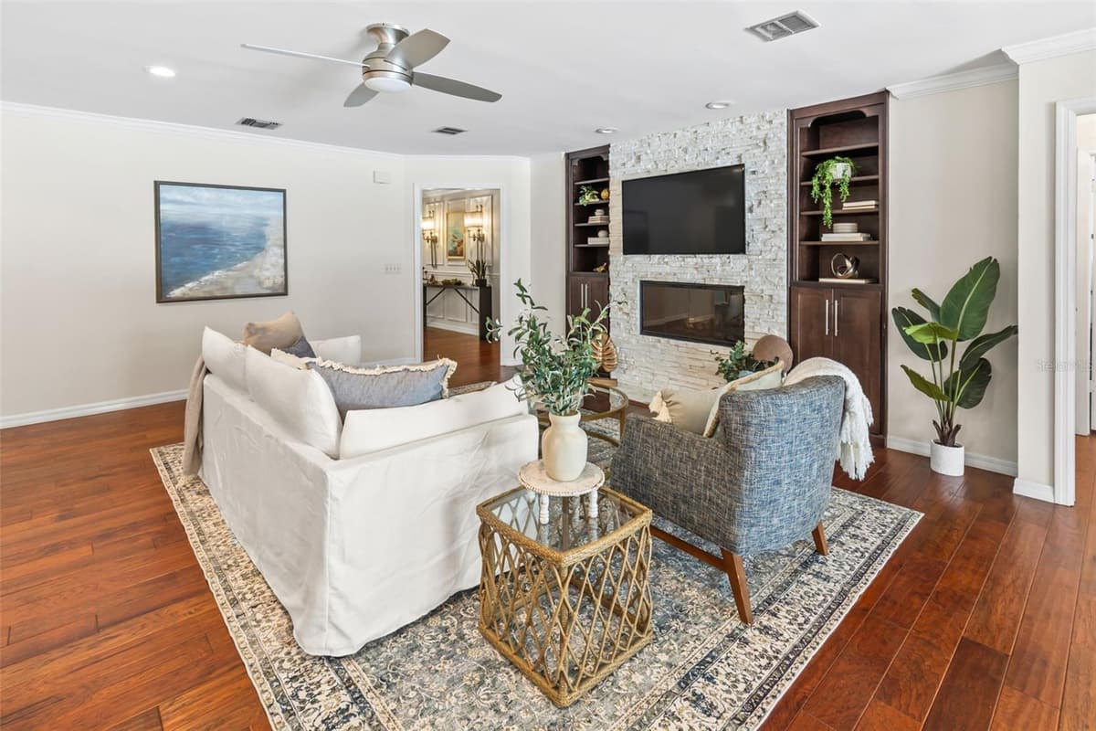 11310 DONNEYMOOR DRIVE — photo 14 of 84