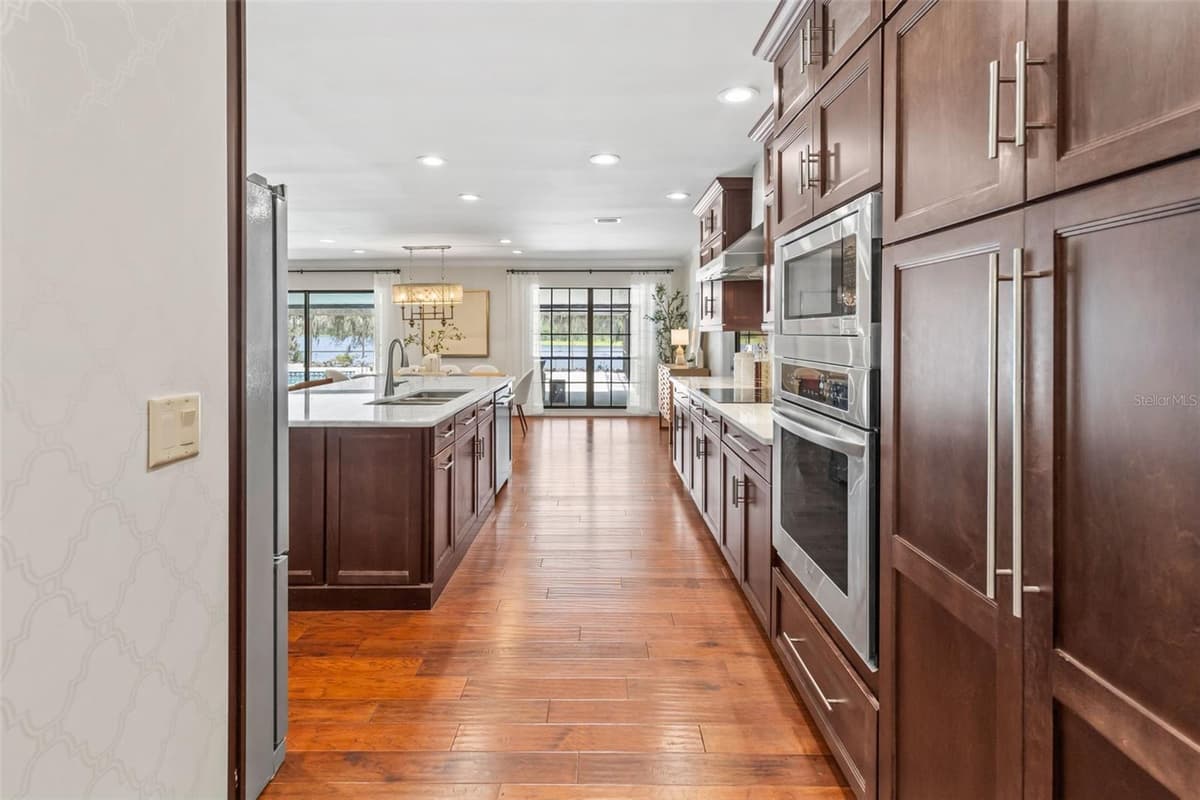 11310 DONNEYMOOR DRIVE — photo 19 of 84