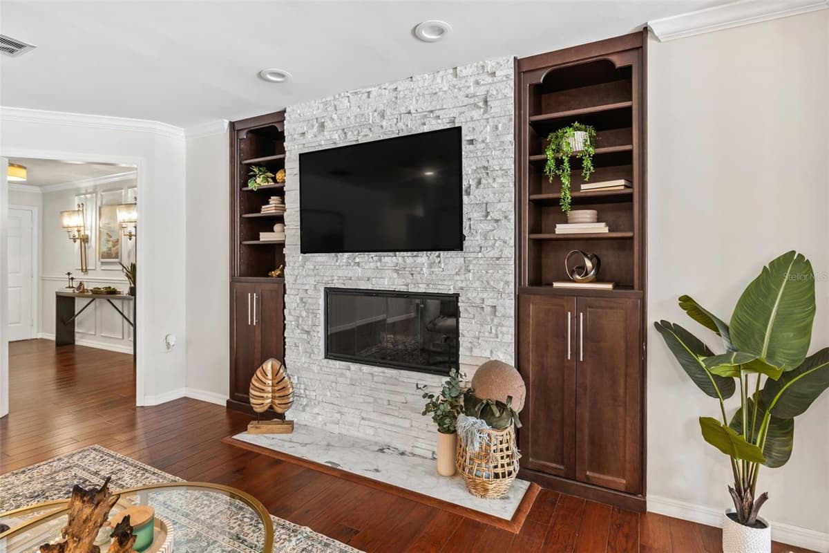 11310 DONNEYMOOR DRIVE — photo 12 of 84