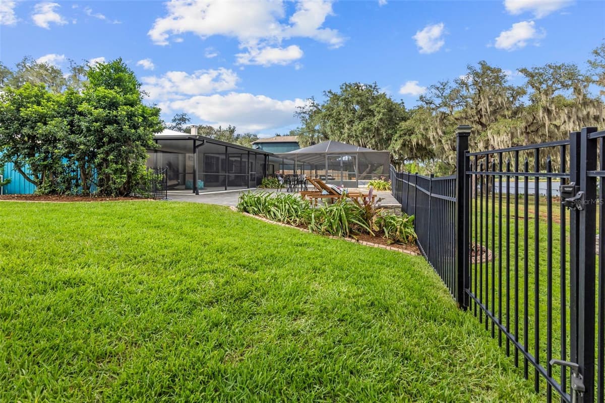 11310 DONNEYMOOR DRIVE — photo 59 of 84