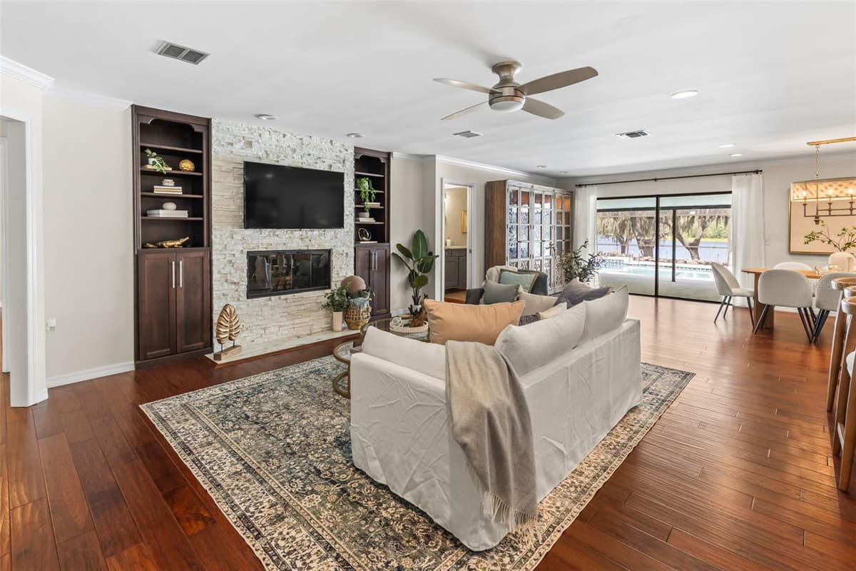 11310 DONNEYMOOR DRIVE — photo 11 of 84
