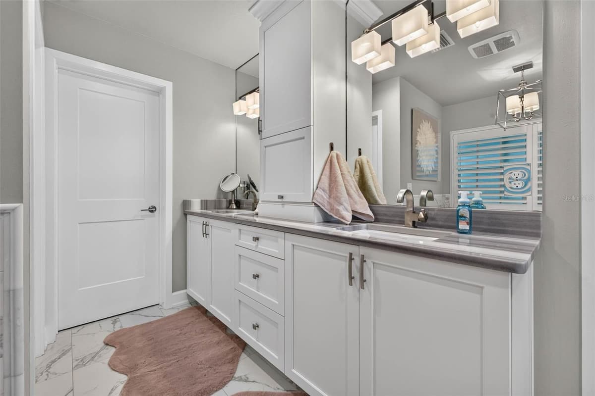 616 PINELAND AVENUE — photo 15 of 32
