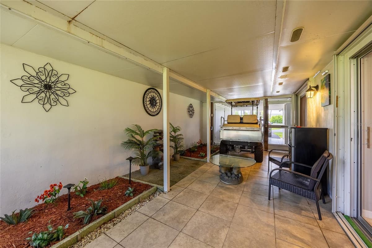 531 PANGOLA DRIVE — photo 21 of 45