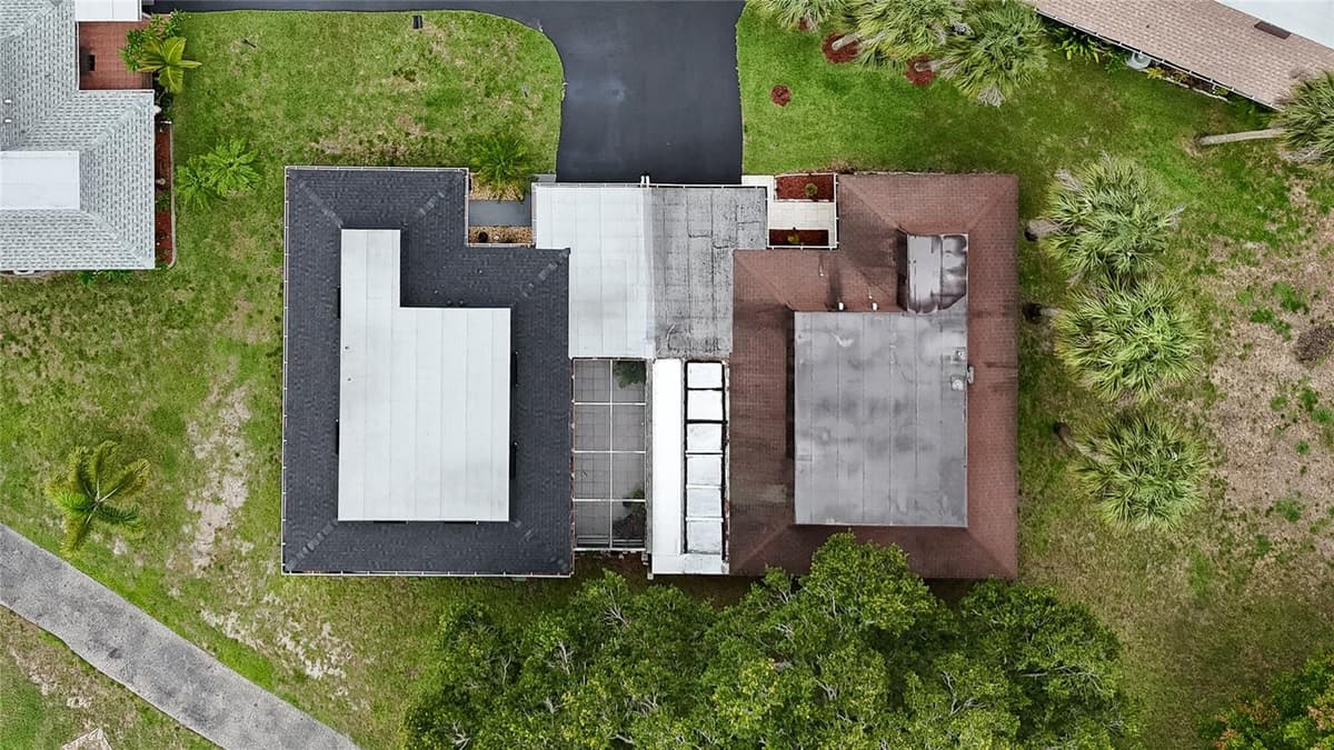 531 PANGOLA DRIVE — photo 30 of 45