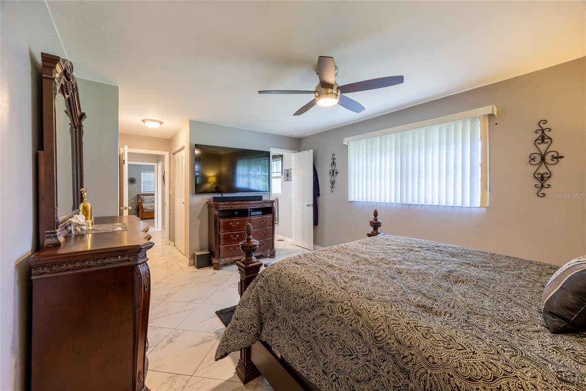 531 PANGOLA DRIVE — photo 7 of 45