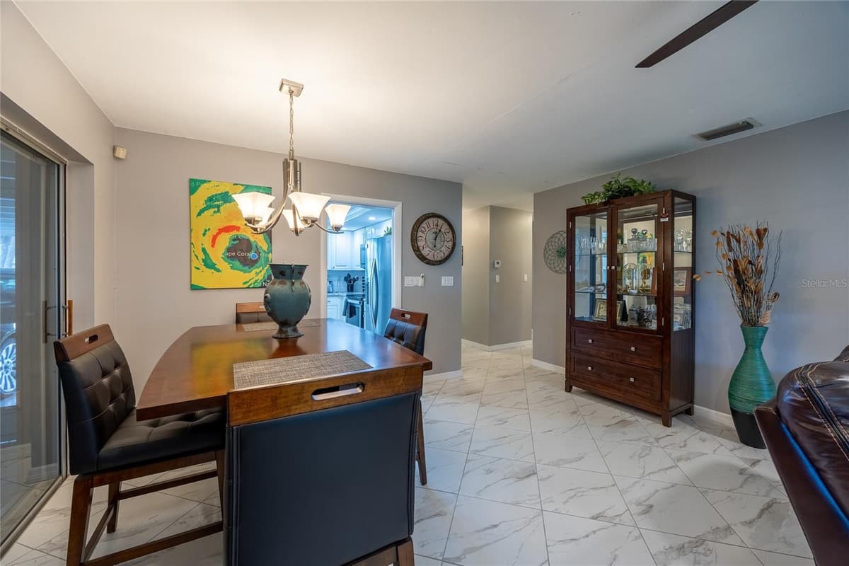 531 PANGOLA DRIVE — photo 12 of 45