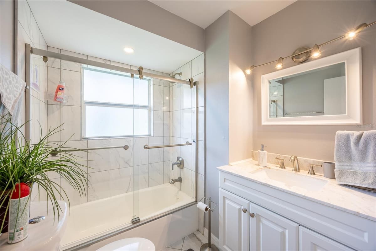 531 PANGOLA DRIVE — photo 5 of 45