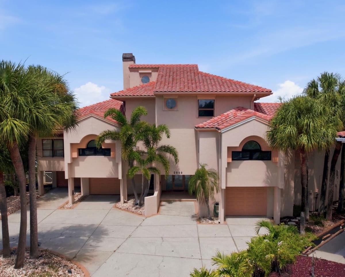 2869 SEABREEZE DRIVE — photo 2 of 57