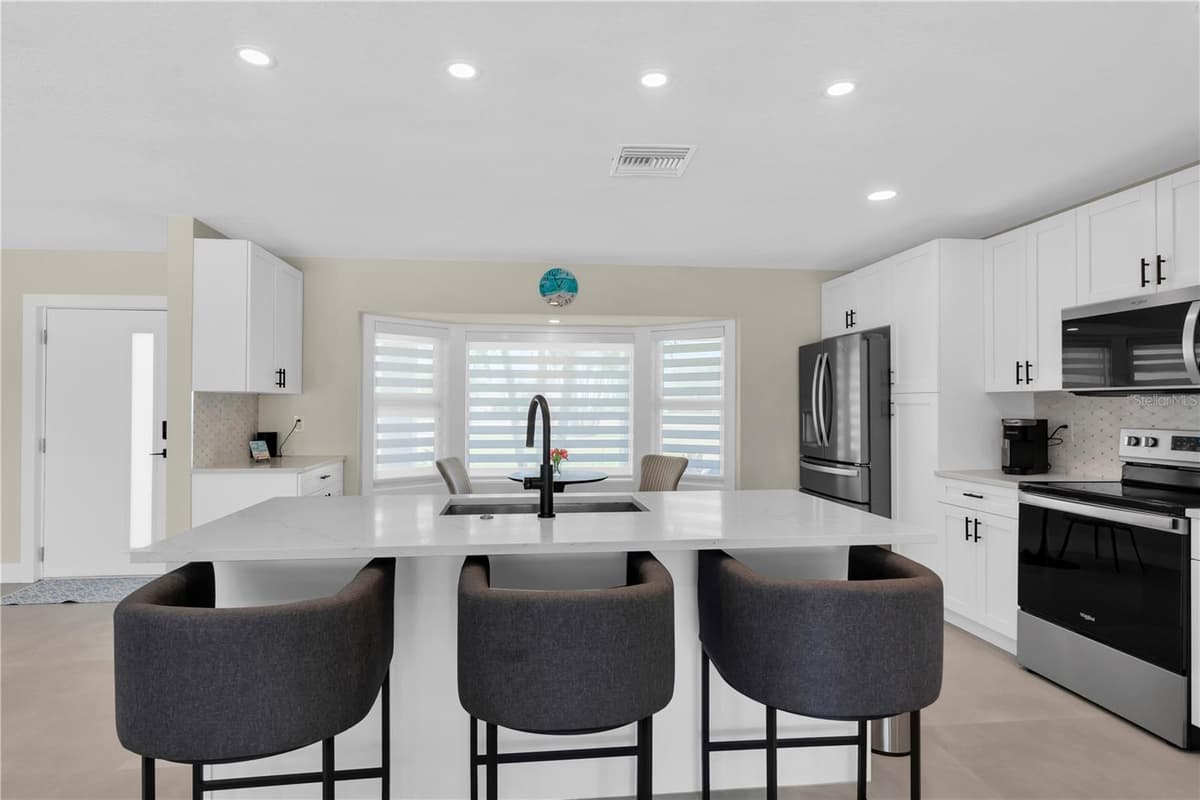 24 MARINA TERRACE — photo 14 of 49