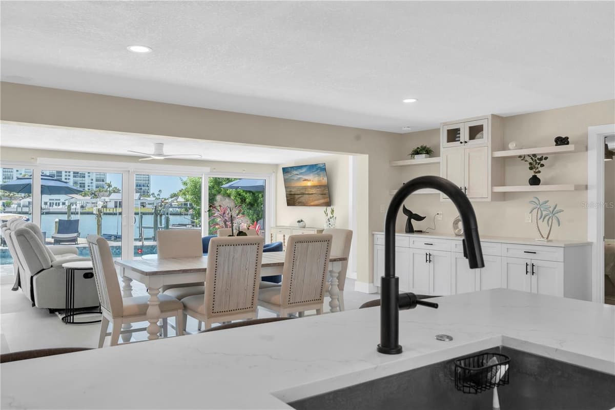 24 MARINA TERRACE — photo 11 of 49