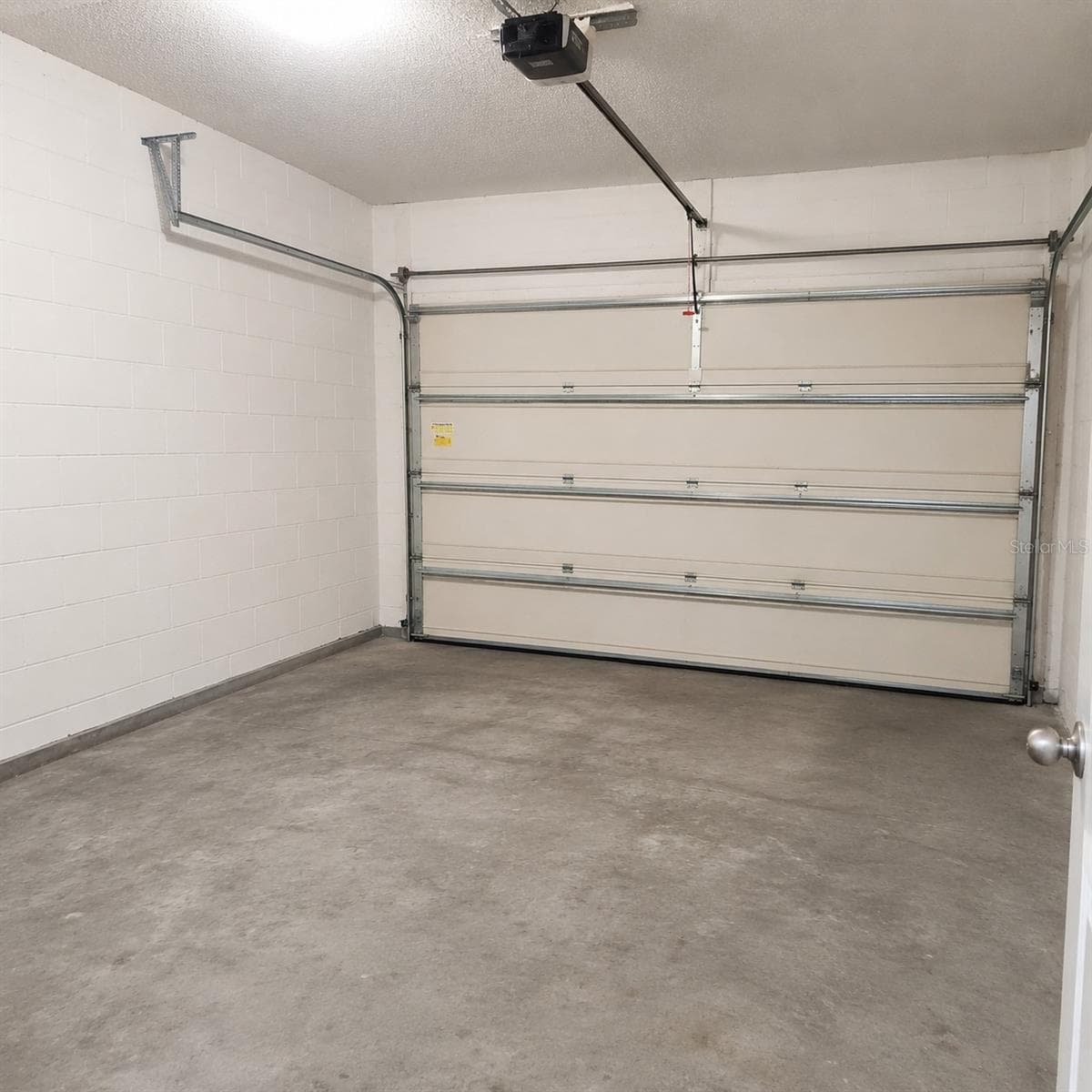 15548 GEMINI DRIVE — photo 11 of 15