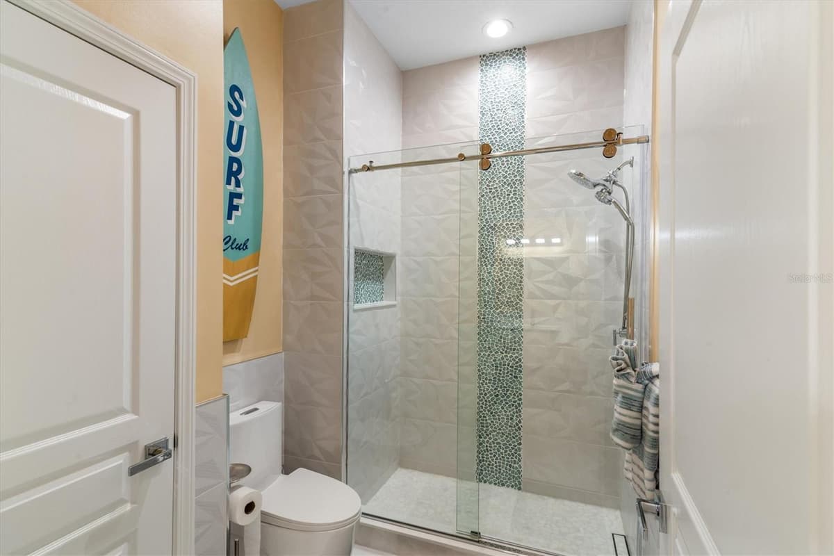 200 OCEAN CREST DRIVE — photo 43 of 70