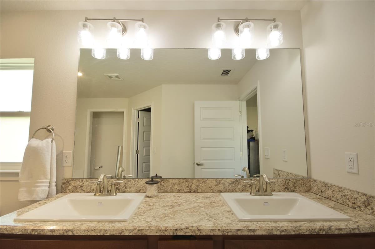 7733 SLOEWOOD DRIVE — photo 18 of 30