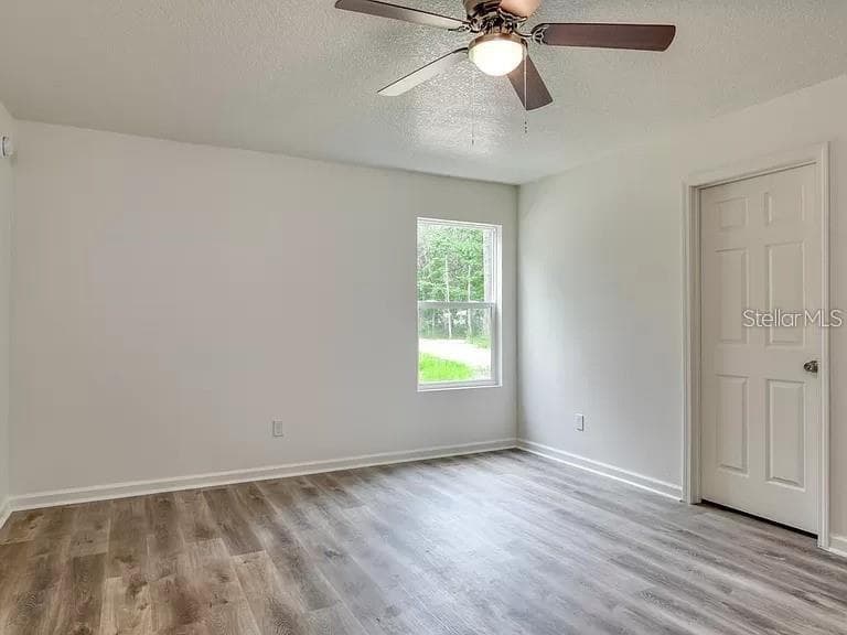 10010 MCMAHON AVENUE — photo 12 of 22